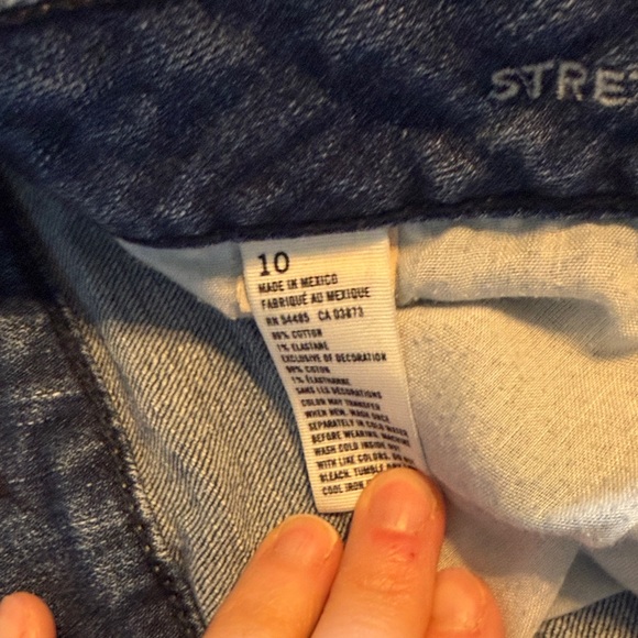 American Eagle Outfitters Blue Jean Shorts - Picture 2 of 4